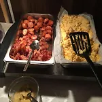 Askania Bed & Breakfast 2*