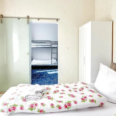 Askania Bed and breakfast 2*