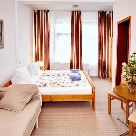 Askania Bed and breakfast 2*